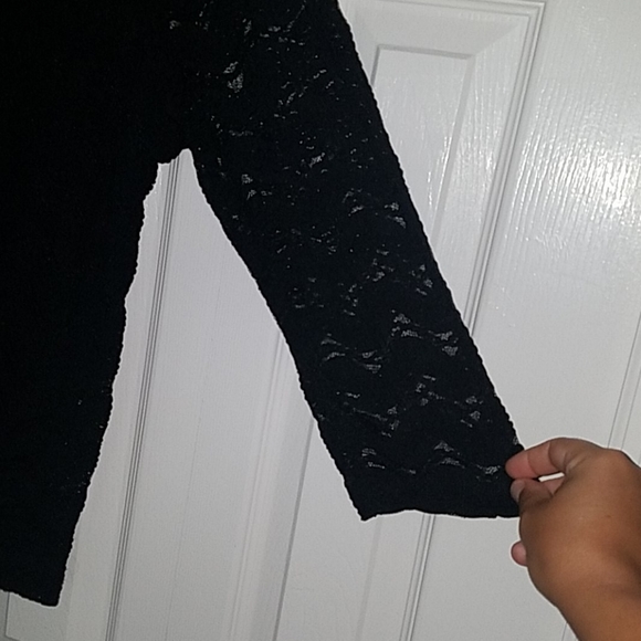 Women's 3/4 Sleeve Black Lace-like Top - Picture 4 of 6